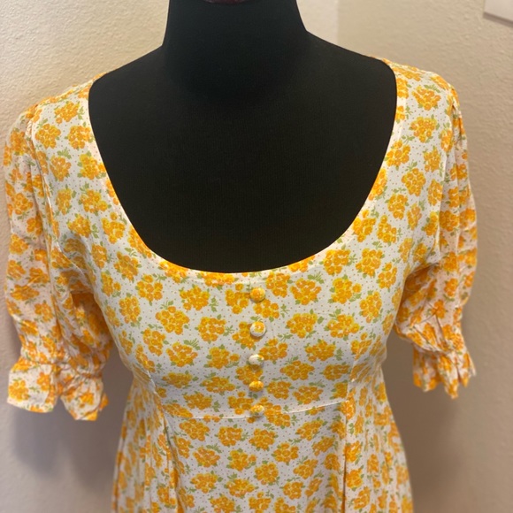 Faithful The Brand Linnie Midi Yellow Floral Dress Puff Sleeve Flowy 6 NEW - Picture 4 of 8